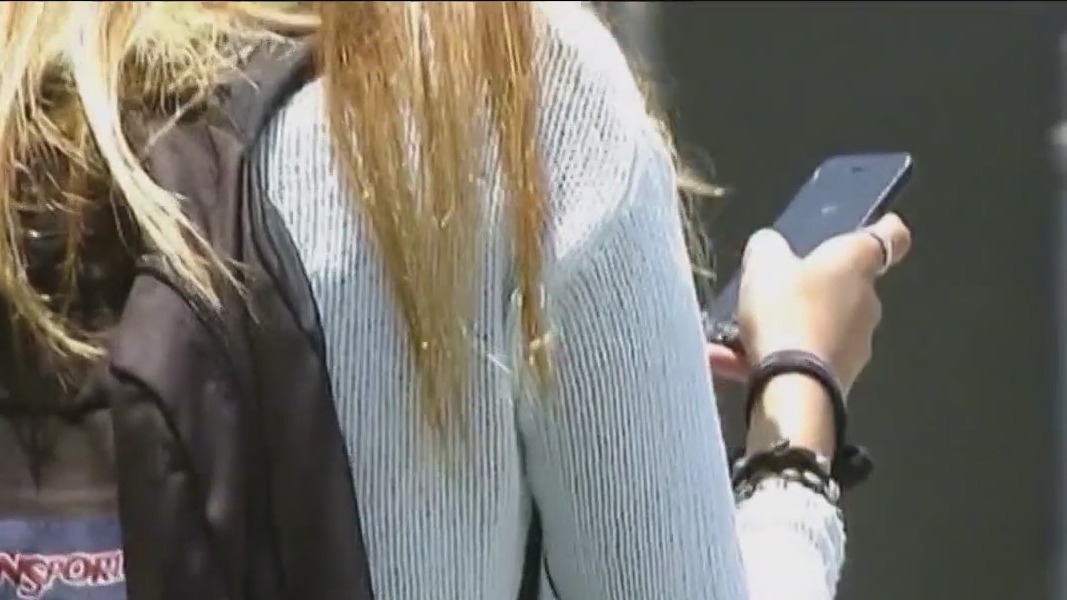 School cellphone ban includes lunch, recess